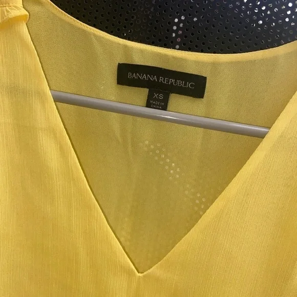 Banana republic yellow dress shirt - Picture 2 of 2